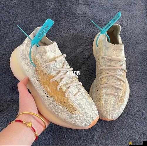 Yeezy380 蜜桃粉和白色：时尚潮流引领者的个性之选